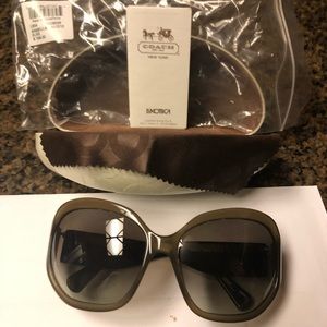 Brand new Coach Arabella sunglasses in Olive
